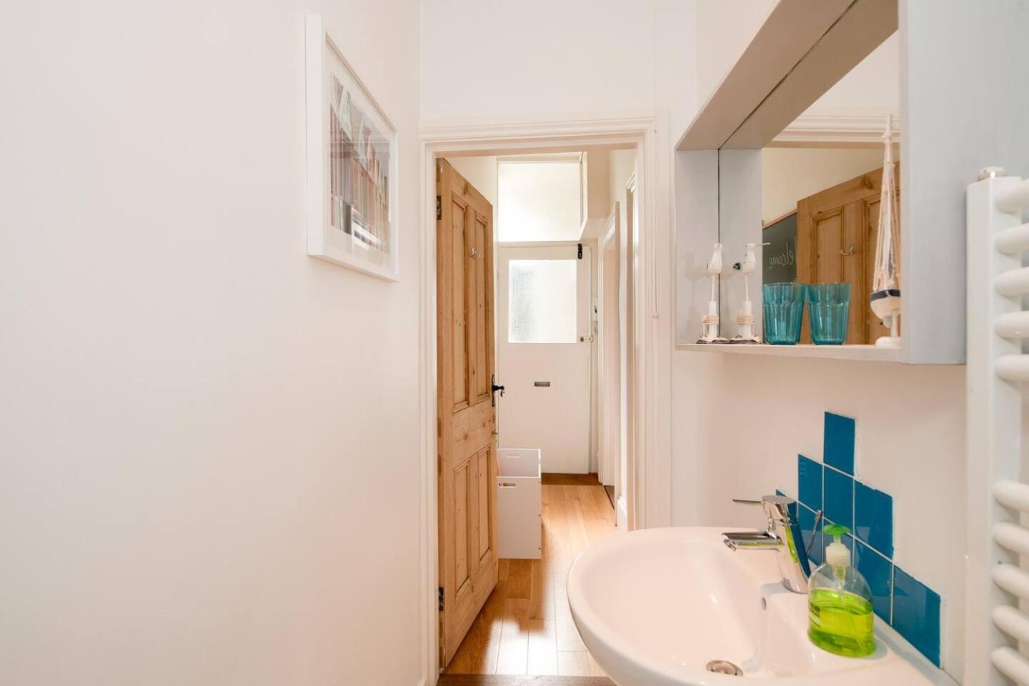 Family Friendly Flat Just Minutes From The Beach! Portsmouth Ngoại thất bức ảnh
