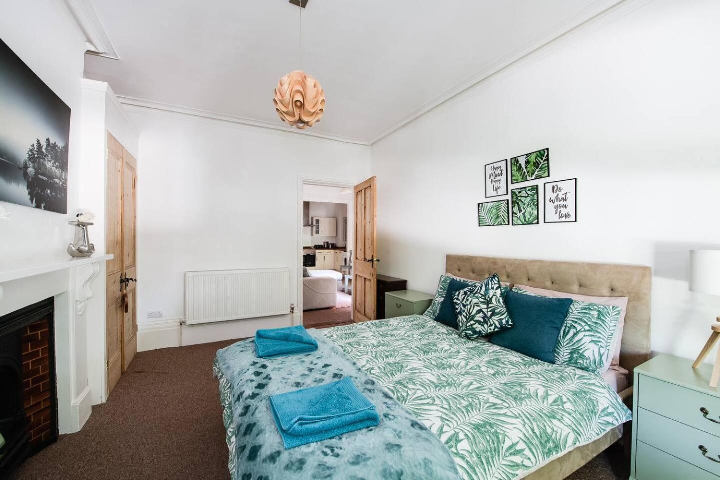 Family Friendly Flat Just Minutes From The Beach! Portsmouth Ngoại thất bức ảnh