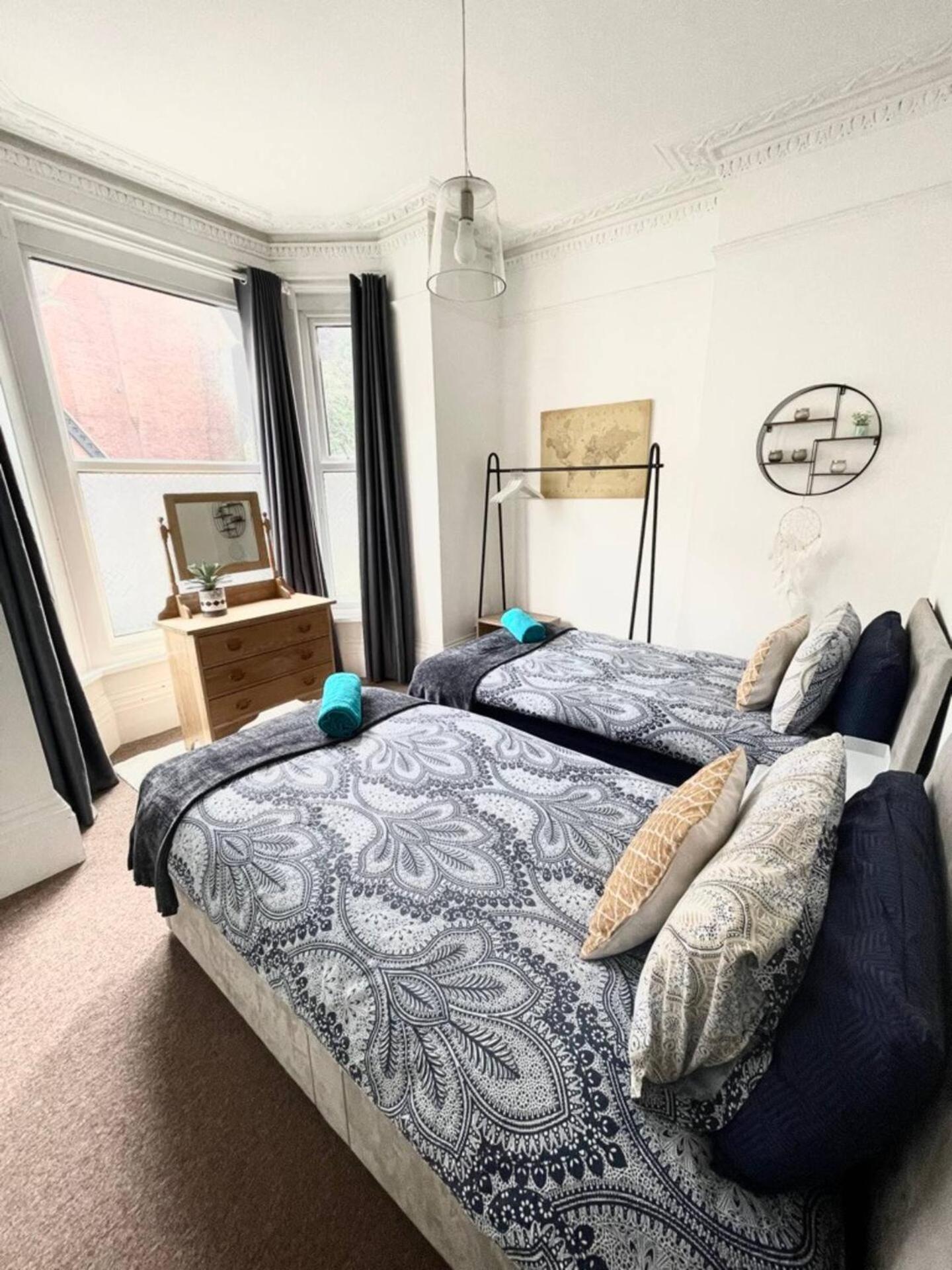 Family Friendly Flat Just Minutes From The Beach! Portsmouth Ngoại thất bức ảnh
